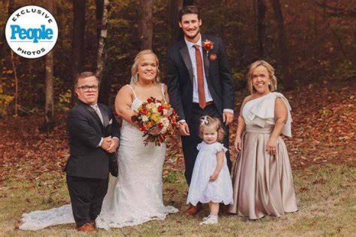7 Little Johnstons Liz Johnston Baby Celebration Officially 2 Week Old
