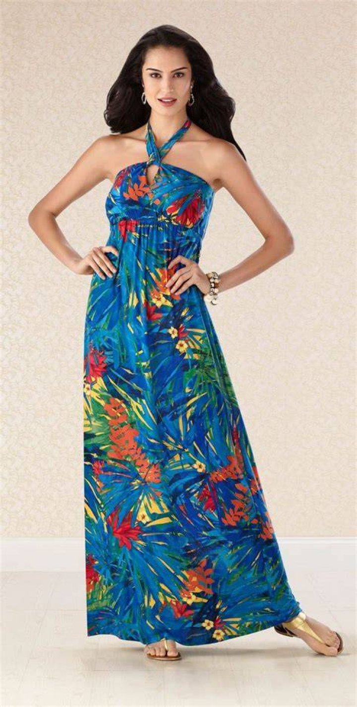 80+ Hawaiian prints Dresses for Women ideas Luau outfits, Hawaiian