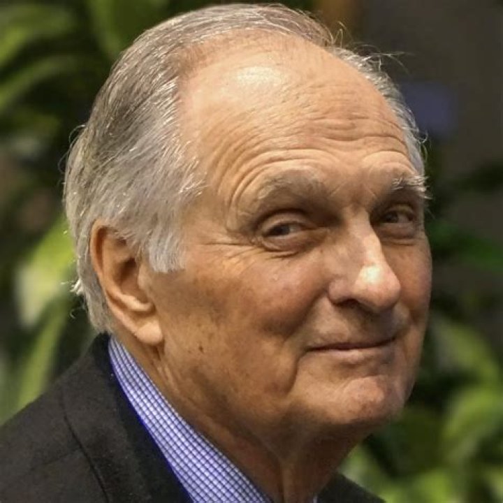 Alan Alda Net Worth, Bio 20172016, Wiki REVISED! Richest Celebrities