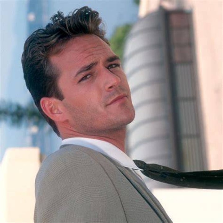 Albums 94+ Wallpaper Luke Perry 8 Seconds Photos Updated 10/2023