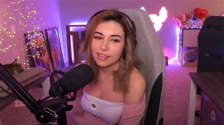 Alinity Twitch Flash 衣柜故障会让她被禁止吗? 新利18体育备用
