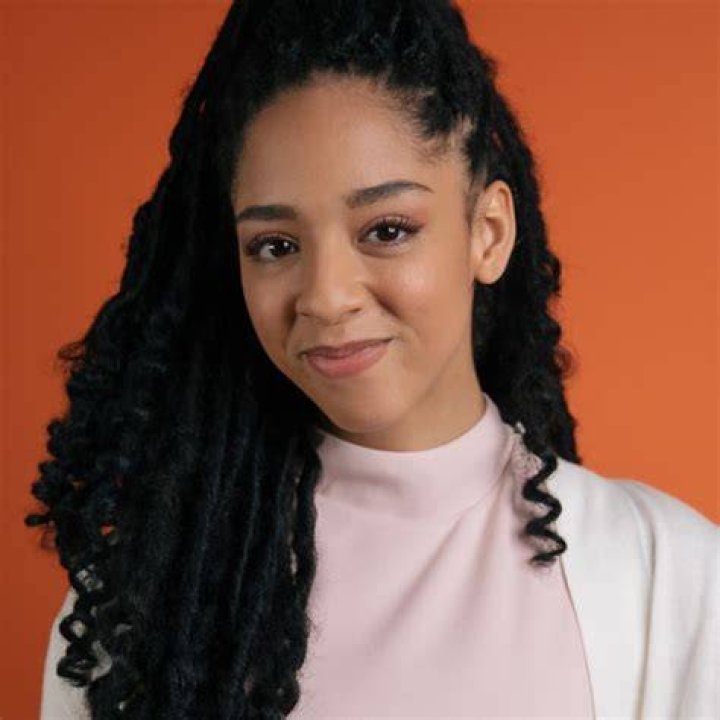 Amala Ekpunobi Wikipedia, Bio, Age, Height, Parents, Boyfriend, Net