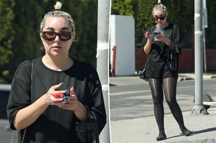Amanda Bynes checks out of mental facility after psychiatric hold report