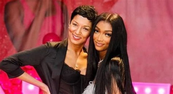 Angel Reese mom Who is Angel Reese's mom, Angel Webb? Taking a closer