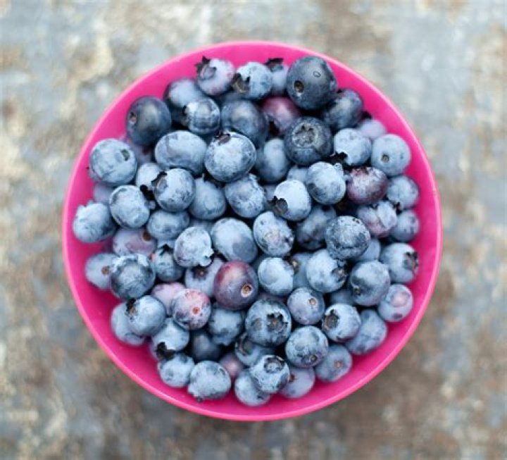 Are blueberries red or blue?