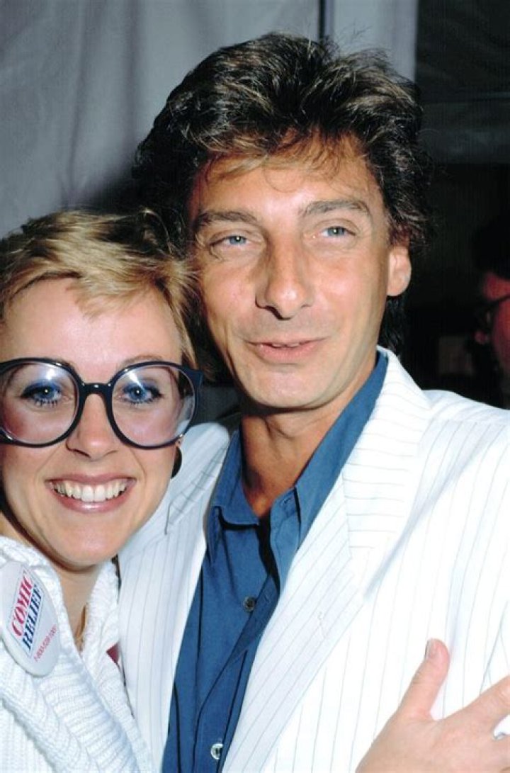Barry Manilow and wife pictured at The Gallery at