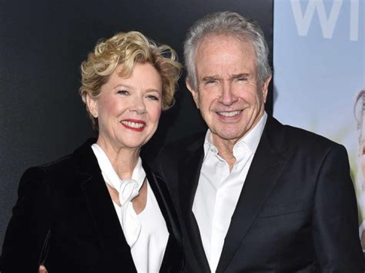 Bening & Warren Beatty's 16YearOld Daughter Hits Red Carpet