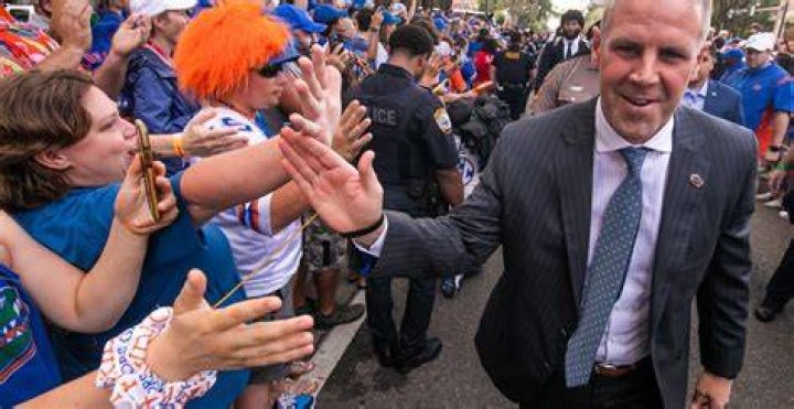 Billy Napier talks Tennessee ties, Neyland Stadium experience Rocky