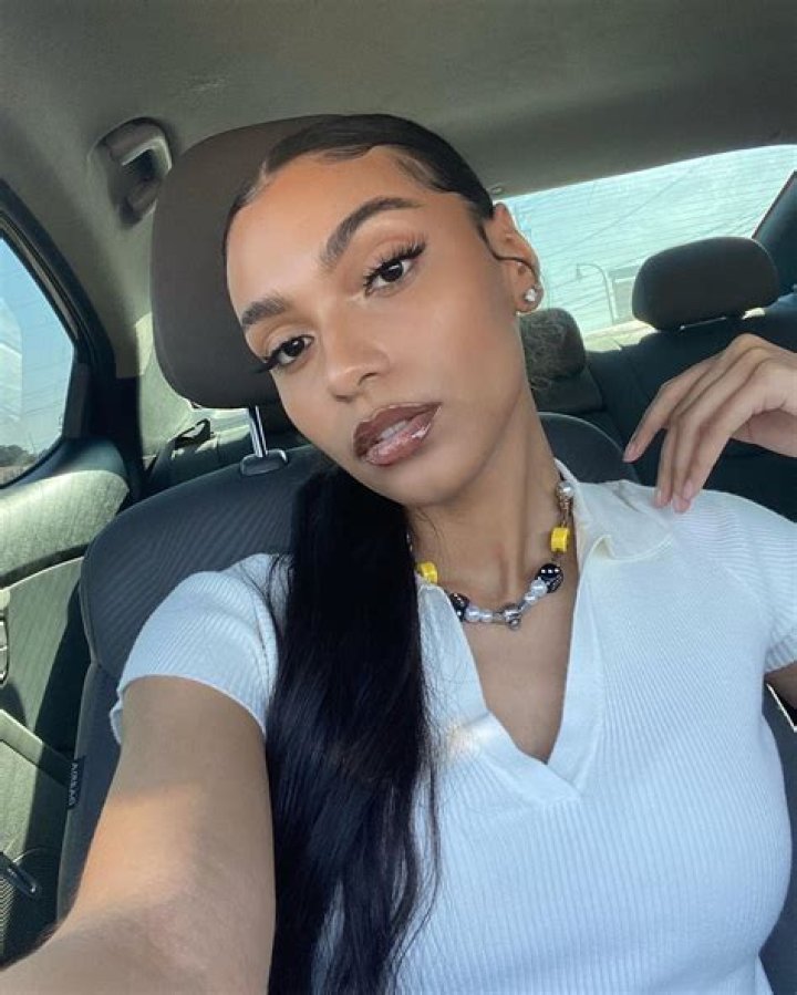 Brandi Marion on Instagram “Took some digitals today 🎉” Beautiful