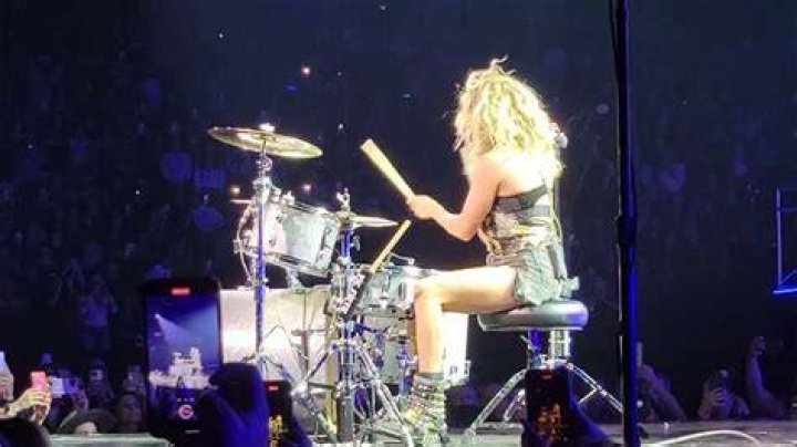 Carrie Underwood Different drums YouTube