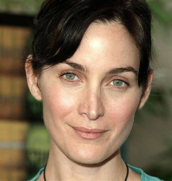 Carrie-Anne Moss Talks About Her Friendship With Lucy Liu