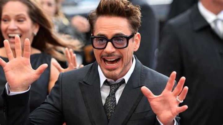 Celebrity Robert Downey Jr. Weight, Height and Age