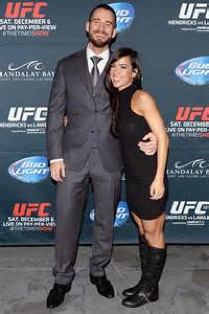 CM Punk and AJ Lee wedding picture (Photo)
