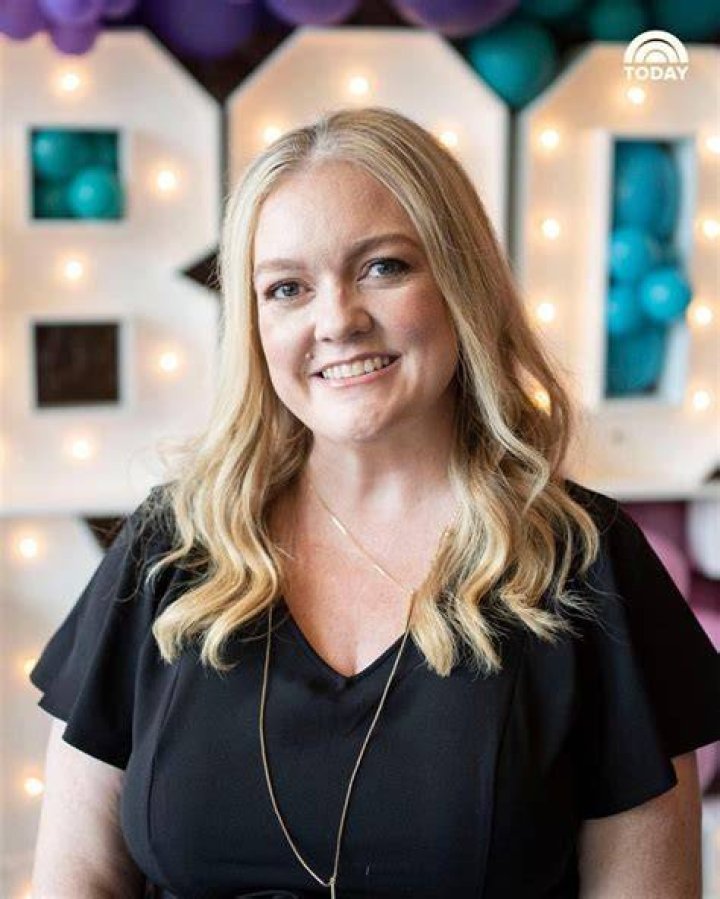 Colleen Hoover Net Worth 2024 Age, Kids, Family and Assets