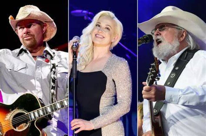 Country Music Stars with Their Mothers [Pictures]