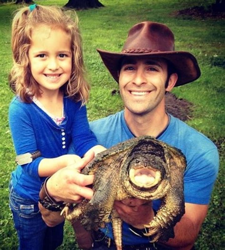 Coyote Peterson Family Pictures, Wife, Daughter, Age, Real Name