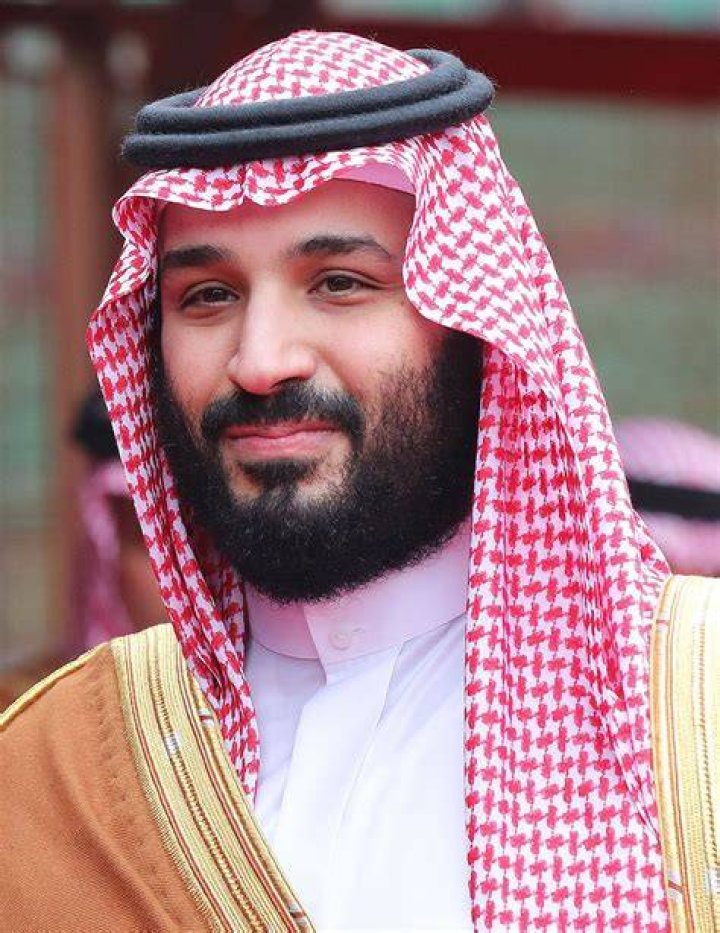 Crown Prince Mohammed bin Salman meets with Prince Alwaleed, discuss