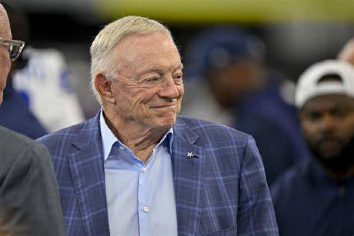 Dallas Cowboys Owner Jerry Jones First Met His College Sweetheart Wife