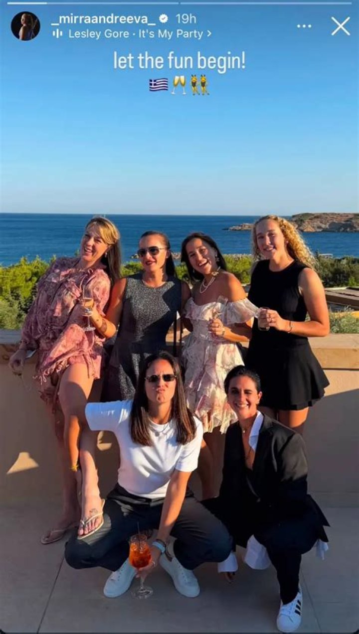 Daria Kasatkina celebrates oneyear anniversary with girlfriend Natalia