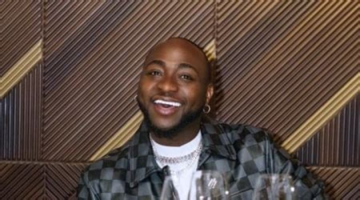 Davido Height, Weight, Age, Family, Facts, Girlfriend, Education, Biography