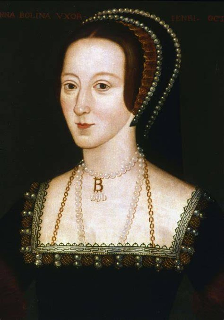 Did Anne Boleyn have large breasts?