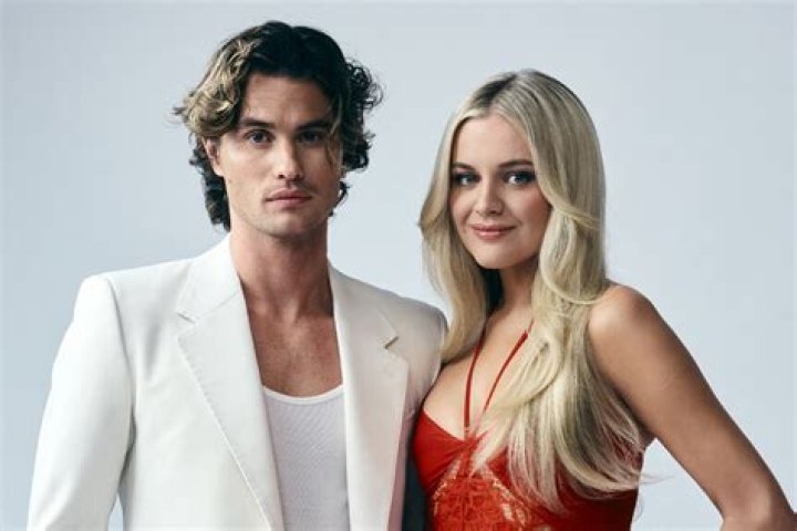 Did Chase Stokes, Kelsea Ballerini Break Up? Rumors, Updates