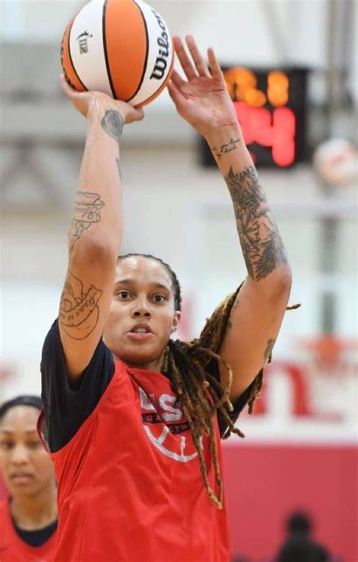 Does Brittney Griner Have A Twin?