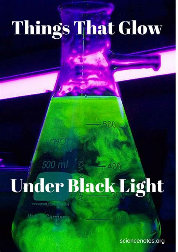 Does vinegar glow under black light?