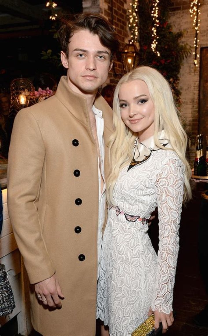 Dove Cameron y Thomas Doherty se separan despu&eacute;s de 4 a&ntilde;os juntos Es de Latino News