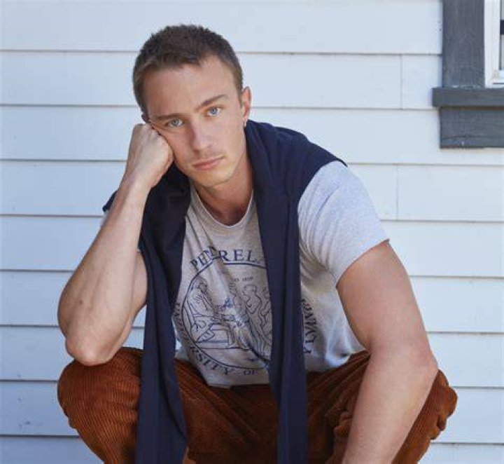 Drew Starkey's bio partner, net worth, parents, and TV shows Tuko.co.ke