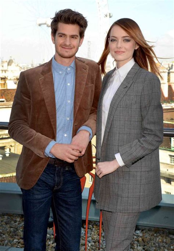 Emma Stone & Andrew Garfield from Stars' Awkward PDA E! News