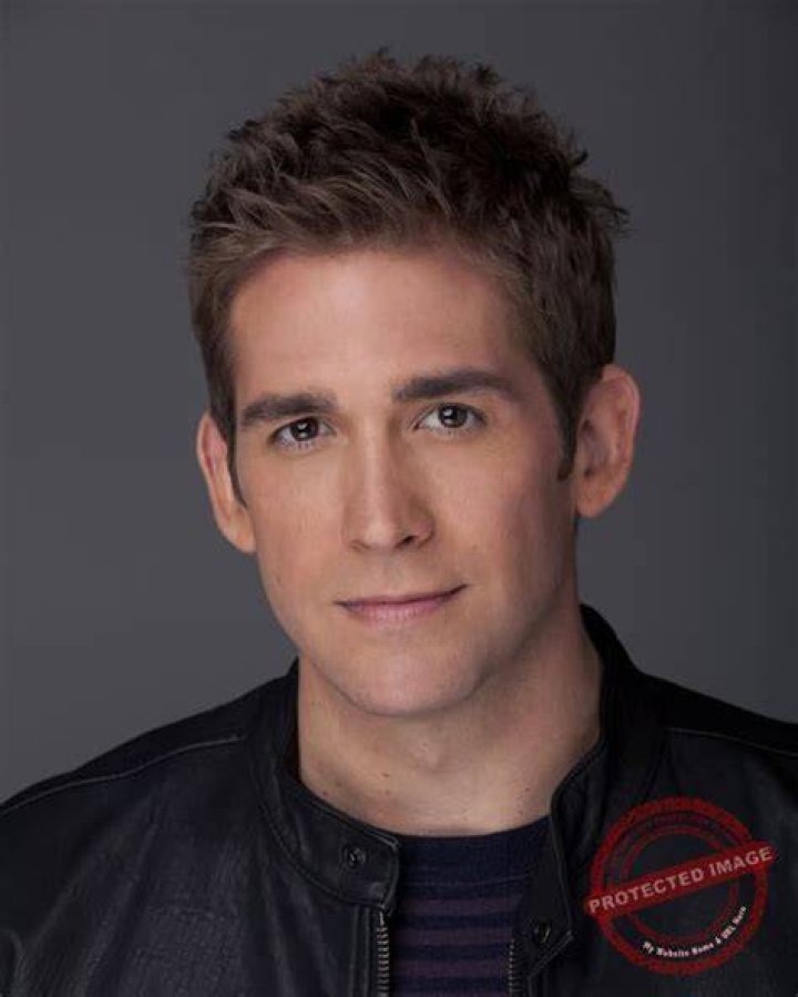 Eric Szmanda 2024 dating, net worth, tattoos, smoking & body facts