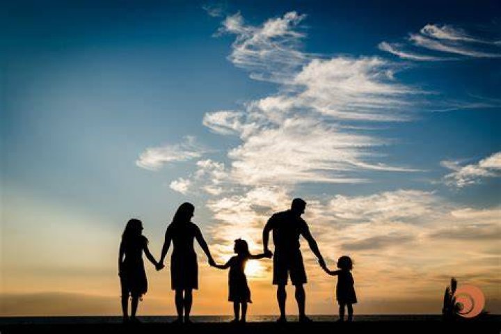 Family of 5, including 3 kids, found dead in Ohio home with gunshot