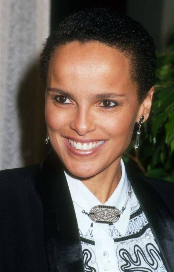 Femmes Fantastique Shari Belafonte (Harper/Behrens)