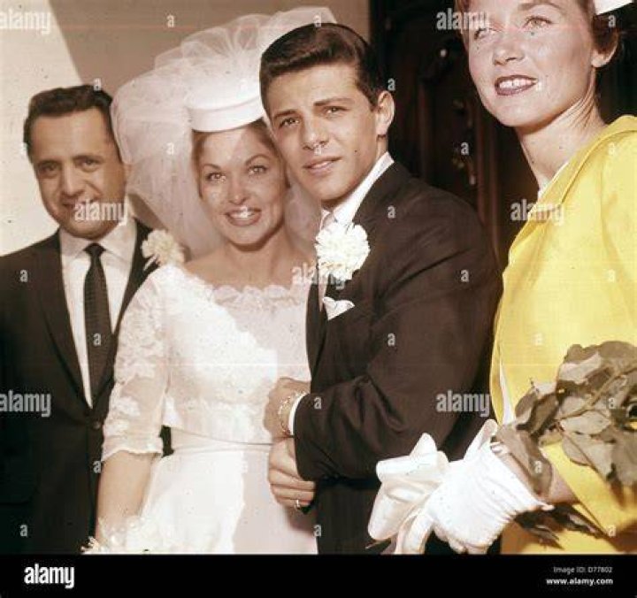 Frankie Avalon and His Wife Has 8 Children Altogether Meet Them