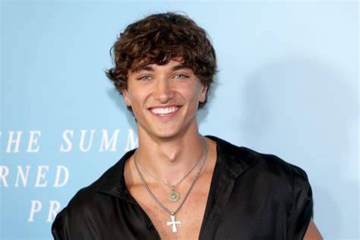 Gavin Casalegno / Gavin Casalegno, ფილმები, სერიალები, ფილმოგრაფია