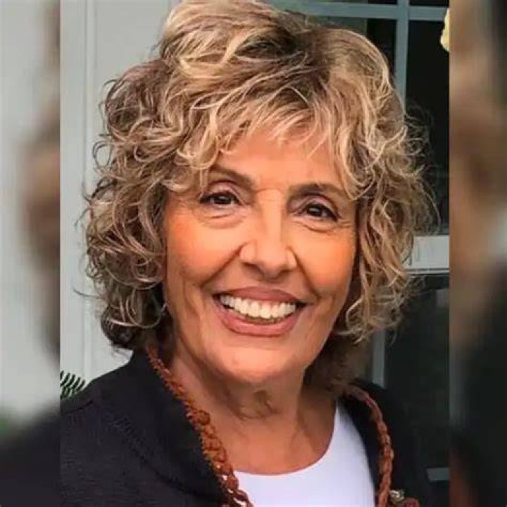 Gina Capitani Net worth, Age, Height, Weight, Family, bio/Wikipedia