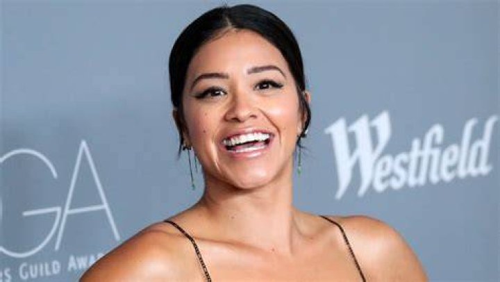 Gina Rodriguez Biography Facts, Childhood, Family Life & Achievements