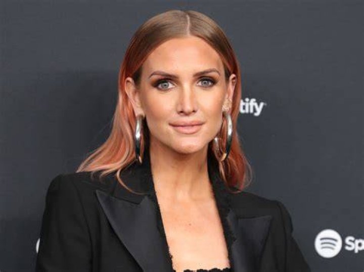 How Ashlee Simpson's 'SNL' Fiasco Affected Host Kate Winslet
