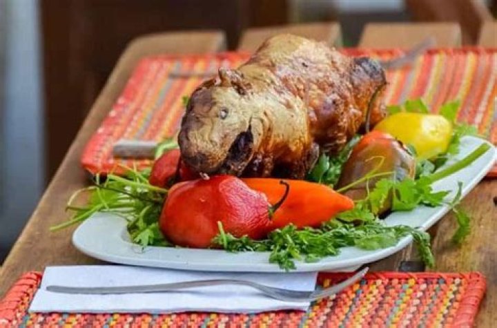 How does guinea pig taste?