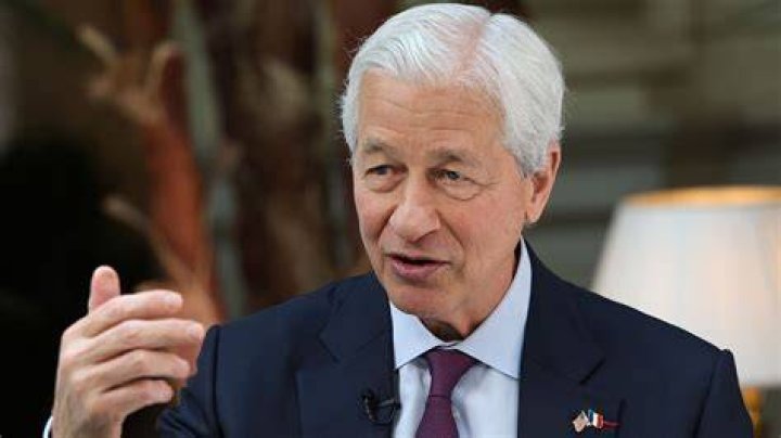 How Jamie Dimon gets away with it