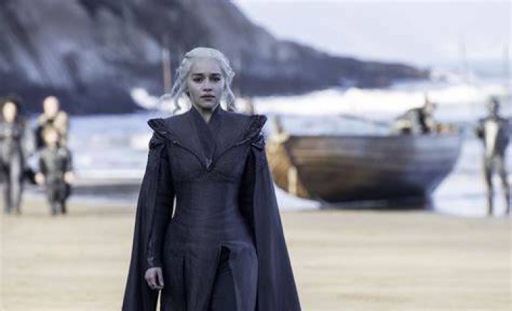 How old is Clarke in season 7?
