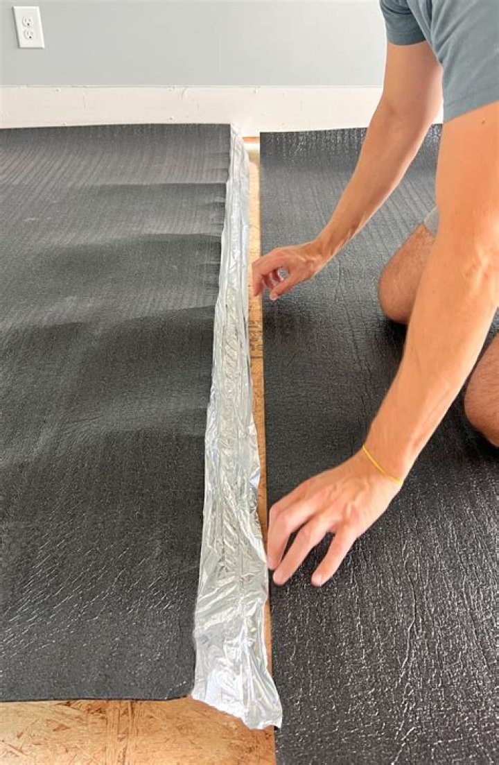 How thick should underlayment be for vinyl flooring?