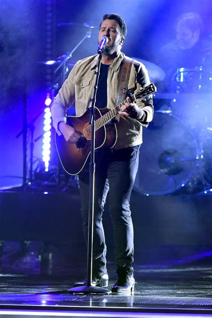 Inside Luke Bryan's Fairytale Love Story With His Wife, Caroline