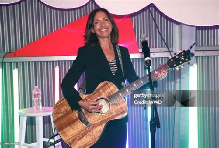 Inside Susanna Hoffs's Life With Husband & Children