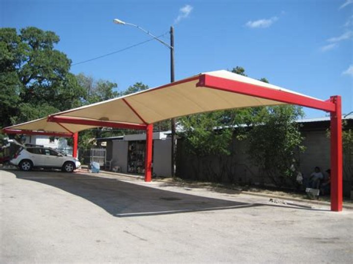 Is it better to wash car in sun or shade?