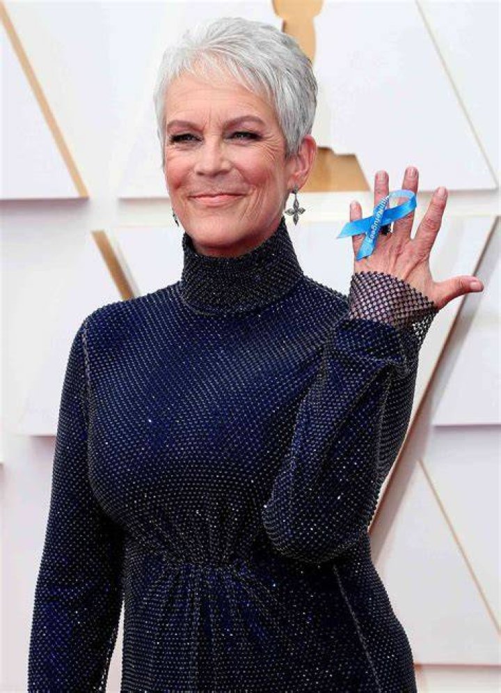 Jamie Lee Curtis Explains the Symbolism Behind Her 2022 Oscars Gown
