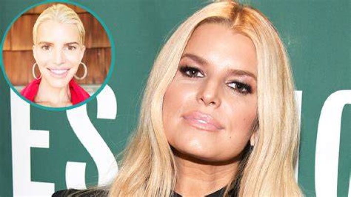 Jessica Simpson shares flashback photo of husband Eric hugging her