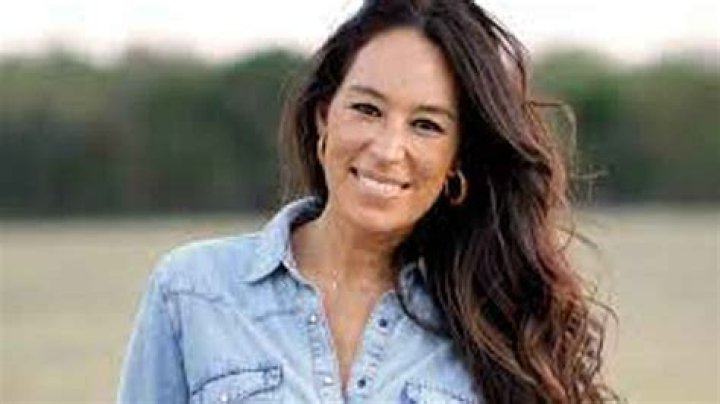 Joanna Gaines Age, Bio, Birthday, Family, Net Worth Famous Peple