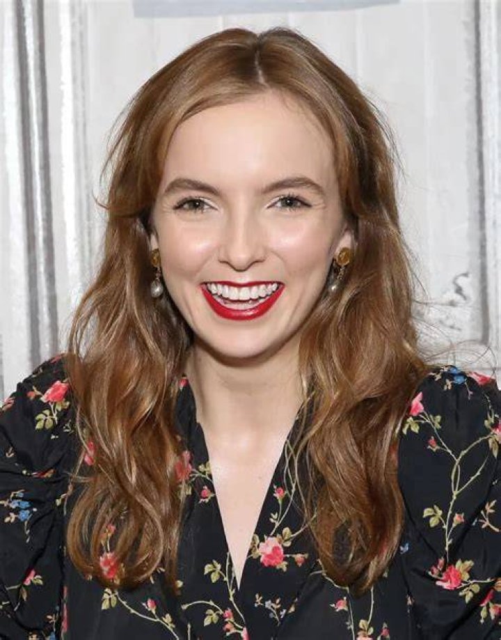 Jodie Comer Net Worth, Age, Height, Boyfriend, Family & Movies 2024